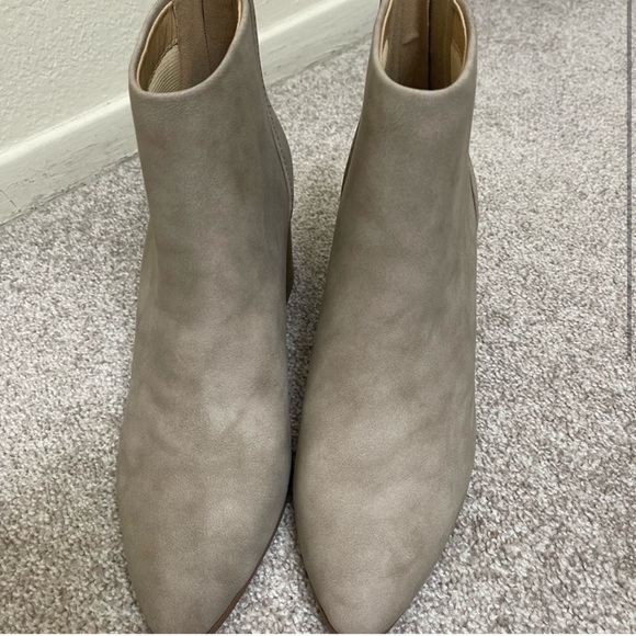Taupe booties - Picture 2 of 5